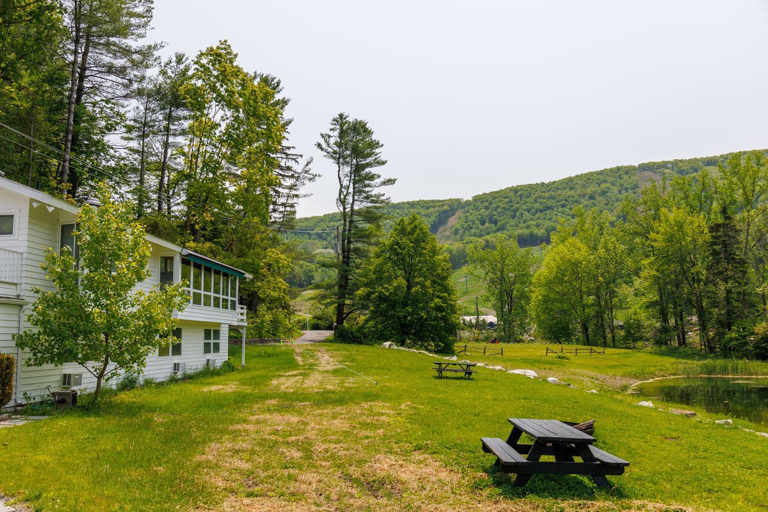 Catamount Lodging Hillsdale Exterior photo