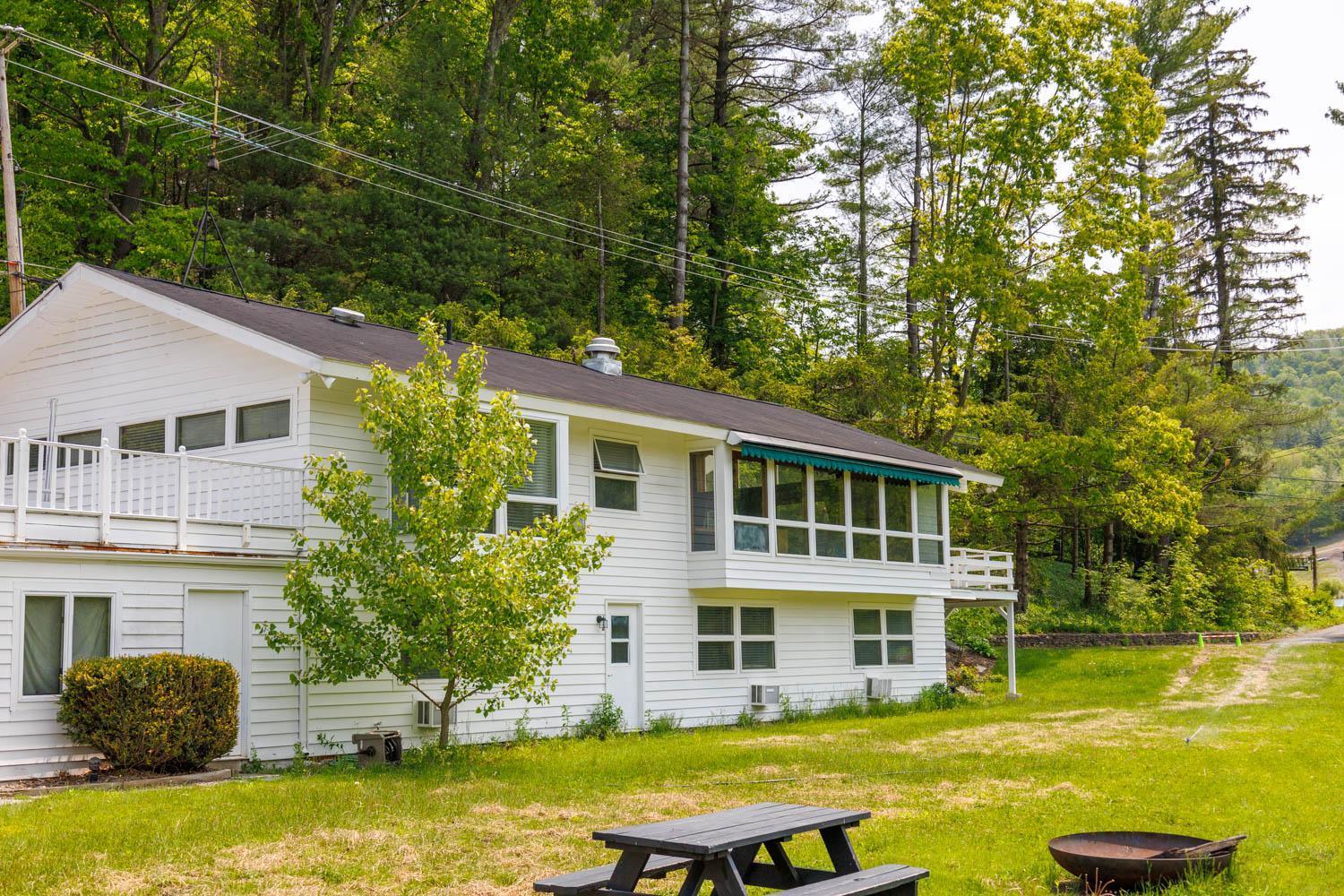 Catamount Lodging Hillsdale Exterior photo