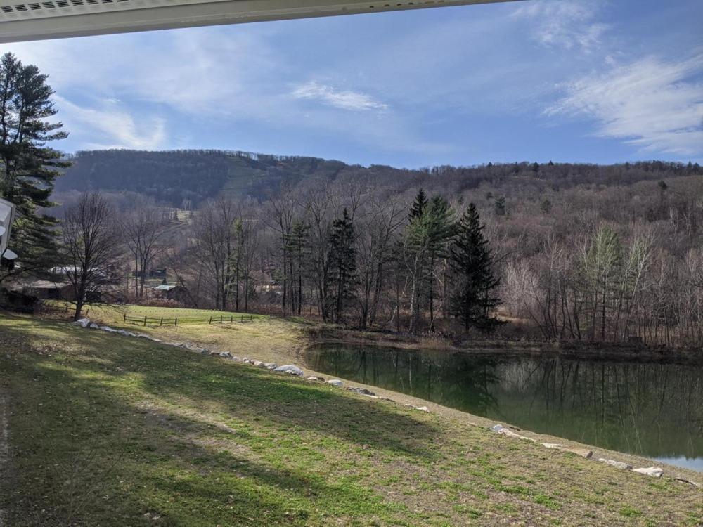 Catamount Lodging Hillsdale Exterior photo