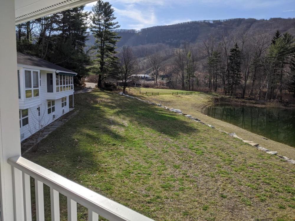 Catamount Lodging Hillsdale Exterior photo