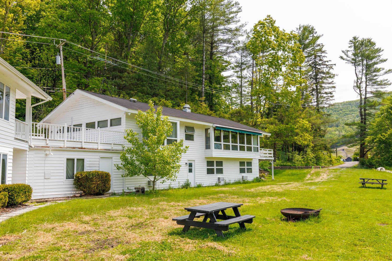 Catamount Lodging Hillsdale Exterior photo